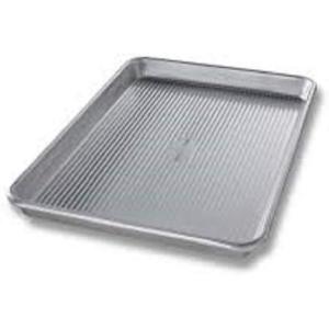 USA Pan Bakeware Nonstick Jelly Roll Pan With Lid, White(Jelly Roll Pan with Lid)